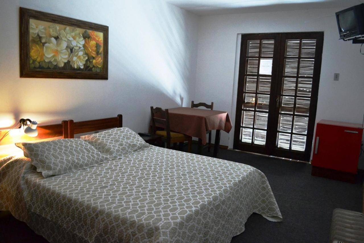 Hotel Pousada Dos Pinheiros Canela Buitenkant foto