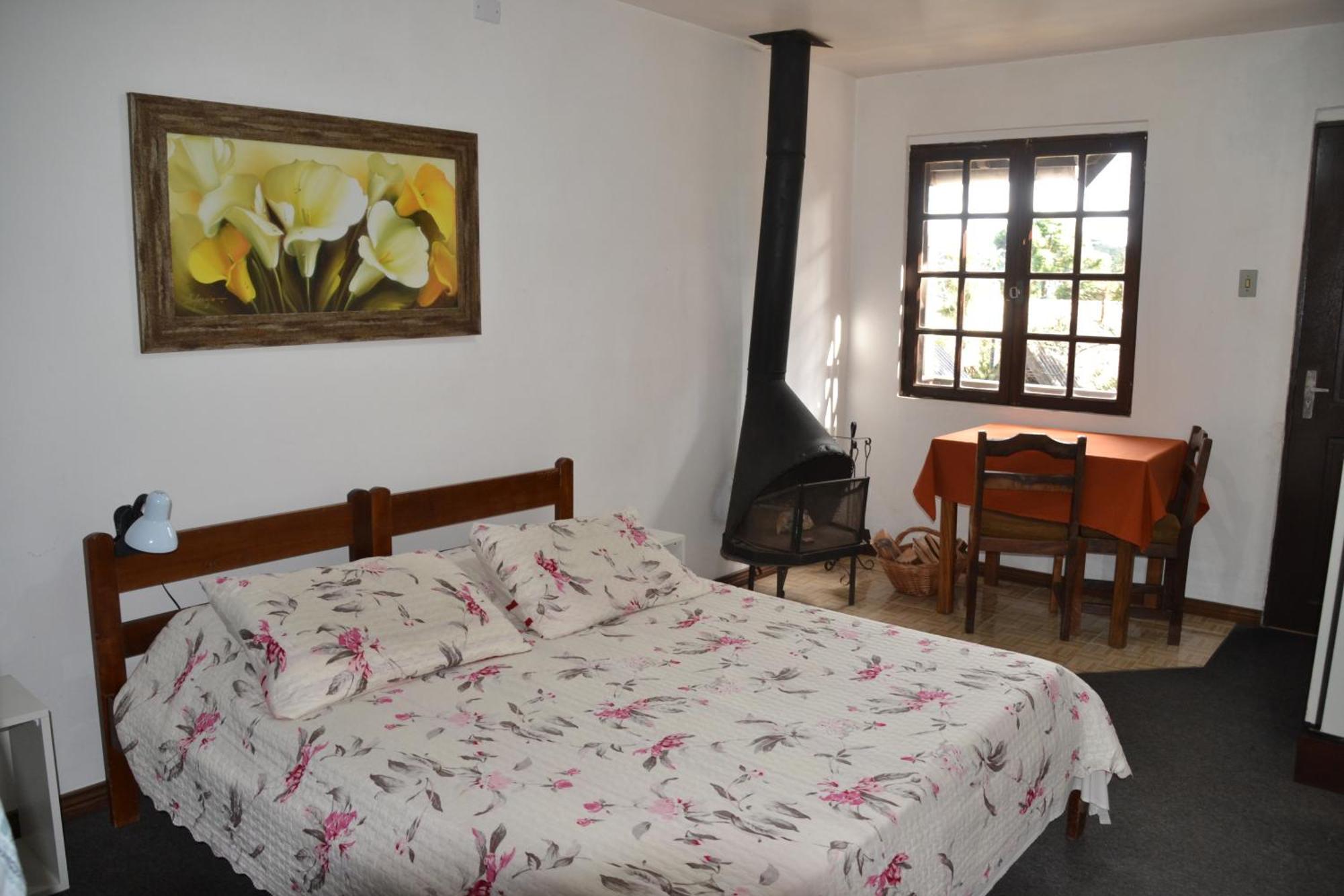Hotel Pousada Dos Pinheiros Canela Buitenkant foto