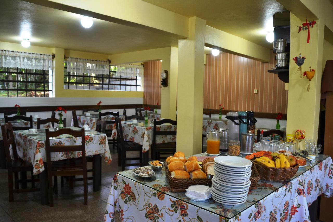 Hotel Pousada Dos Pinheiros Canela Buitenkant foto